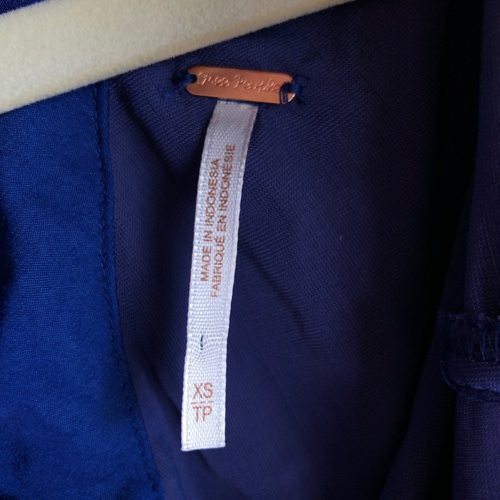 ✨ Free People Gimme Some Lovin' Velvet Top ✨ - Picture 4 of 6